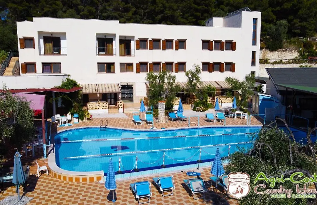 AgriCostella Tranquillita' a poco dal mare di Vieste, Piscina e Parcheggio-1